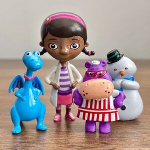 DISNEY Jr Toy Figures DOC MCSTUFFINS Stuffy Chilly Hallie SET of 4 Cake Toppers
